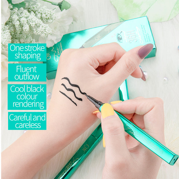 Beginner-Friendly Eyeliner Pen  Smooth & Easy Application